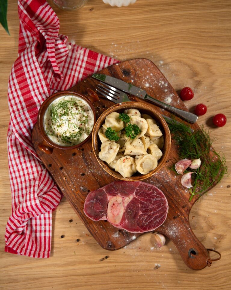 Pelmeni mit Rinderhackfleisch
